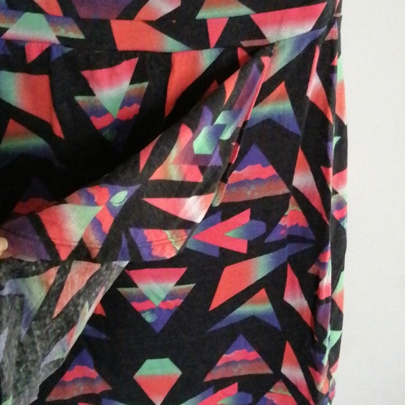 2/$20 Volcom strapless dress - Picture 8 of 8